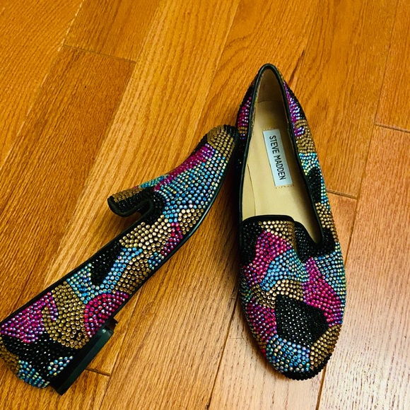 💖🦋 NWOT Rainbow Crystal Loafers by Steve Madden - Picture 4 of 8